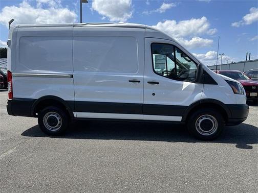 2016 Ford Transit-250 130 WB Medium Roof Cargo