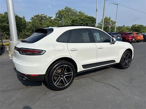 2019 Porsche Macan Base