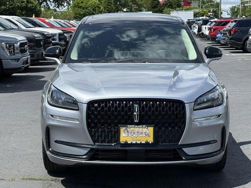 Radiance Metallic 2023 Lincoln Corsair Standard