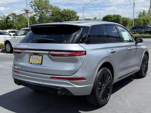 Radiance Metallic 2023 Lincoln Corsair Standard