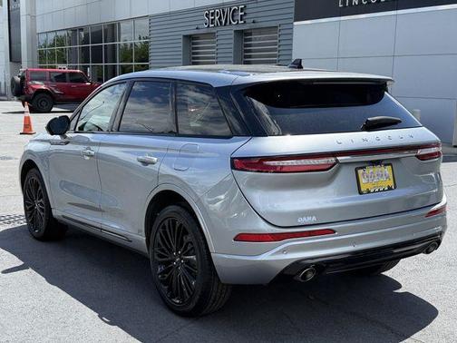 Radiance Metallic 2023 Lincoln Corsair Standard