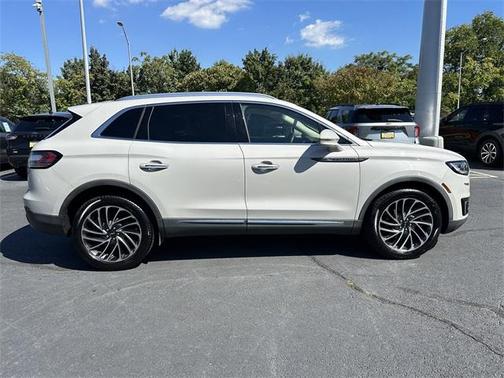 2020 Lincoln Nautilus Reserve