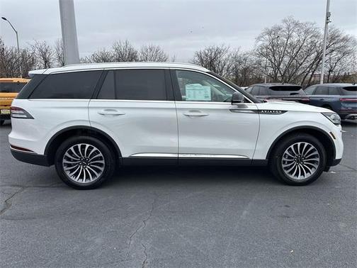 2023 Lincoln Aviator Standard AWD