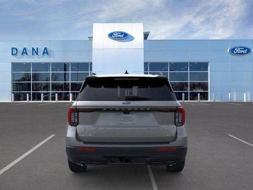 Carbonized Gray Metallic 2025 Ford Explorer Active