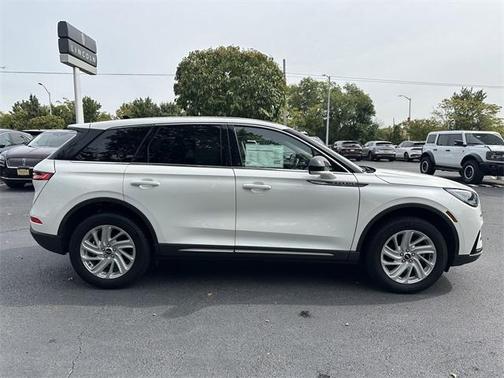 2023 Lincoln Corsair Standard