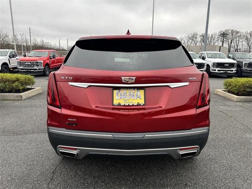 2023 Cadillac XT5 Premium Luxury
