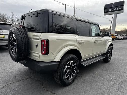 2025 Ford Bronco Outer Banks