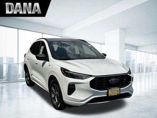 Oxford White 2023 Ford Escape ST-Line