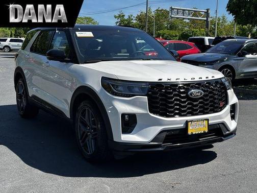 Star White 2025 Ford Explorer ST