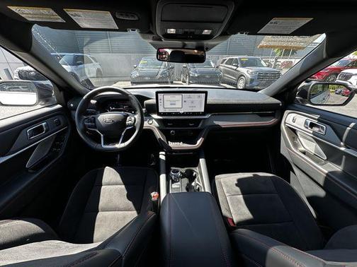 Star White 2025 Ford Explorer ST