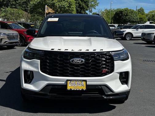 Star White 2025 Ford Explorer ST