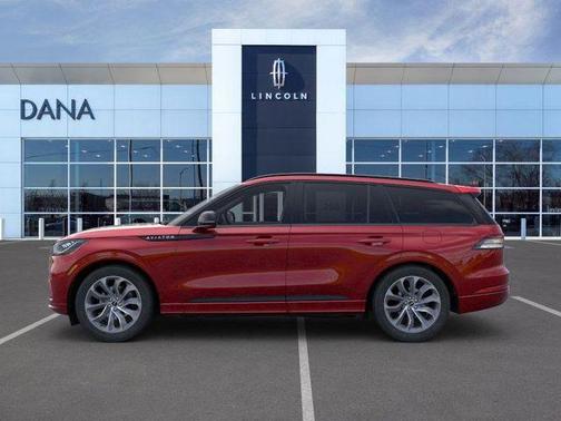 Red Carpet 2025 Lincoln Aviator Premiere