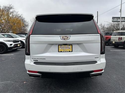 2023 Cadillac Escalade ESV Premium Luxury