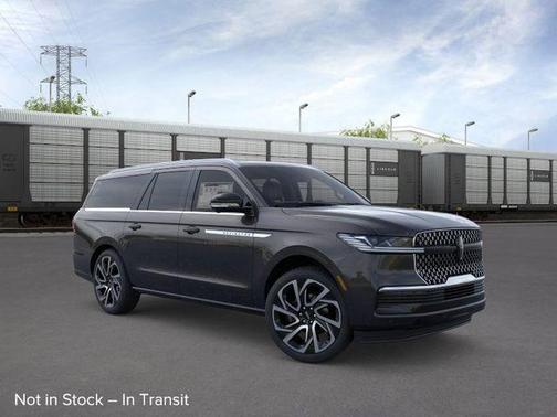 Infinite Black Metallic 2026 Lincoln Navigator L Reserve