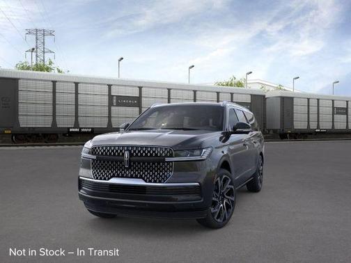 Infinite Black Metallic 2026 Lincoln Navigator L Reserve