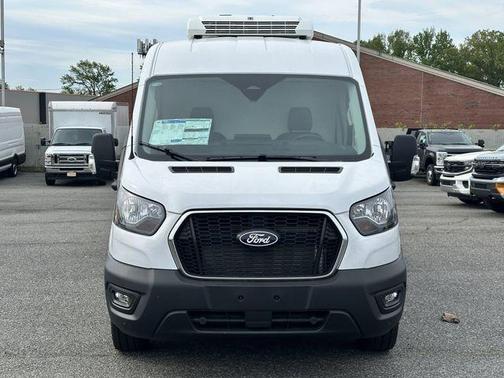 Oxford White 2026 Ford Transit-350 148 WB Medium Roof Cargo