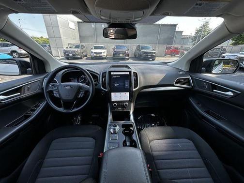 Oxford White 2023 Ford Edge SE