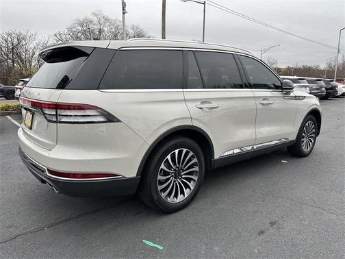 2022 Lincoln Aviator Standard AWD