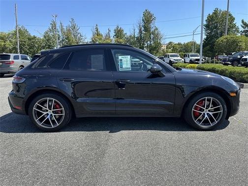 2022 Porsche Macan S