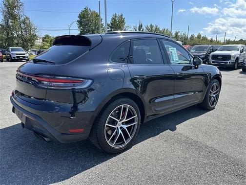 2022 Porsche Macan S
