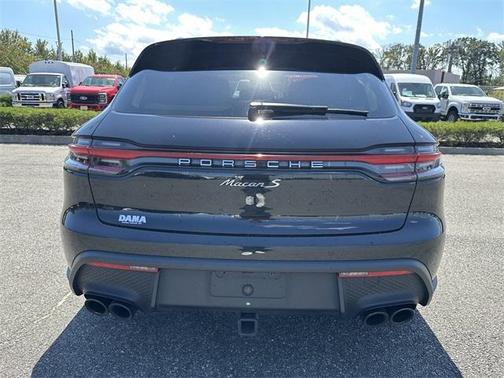 2022 Porsche Macan S