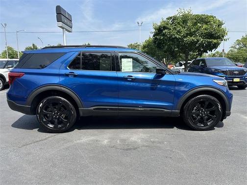 2023 Ford Explorer ST-Line