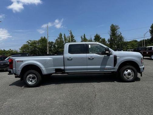 Glacier Gray Metallic 2026 Ford F-350