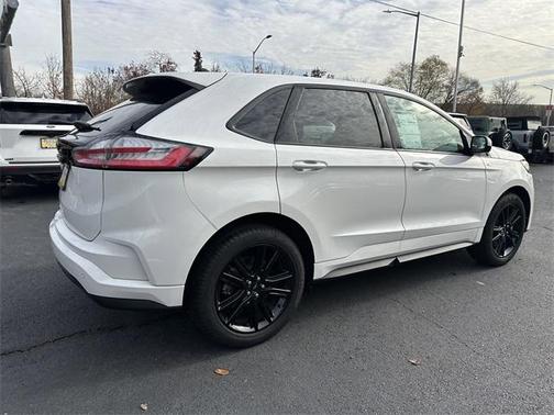 2024 Ford Edge ST Line