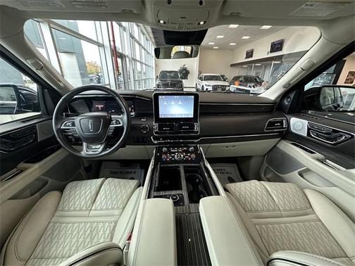 2021 Lincoln Navigator Black Label