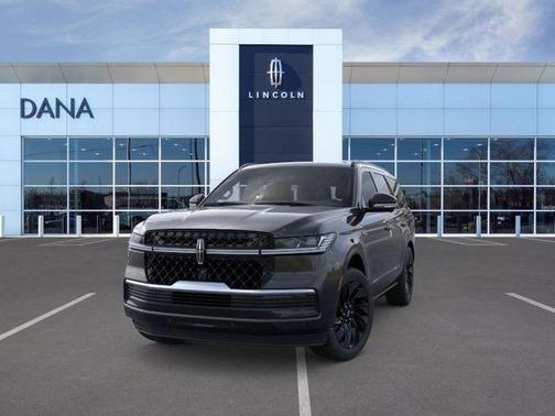 Infinite Black Metallic 2026 Lincoln Navigator Reserve