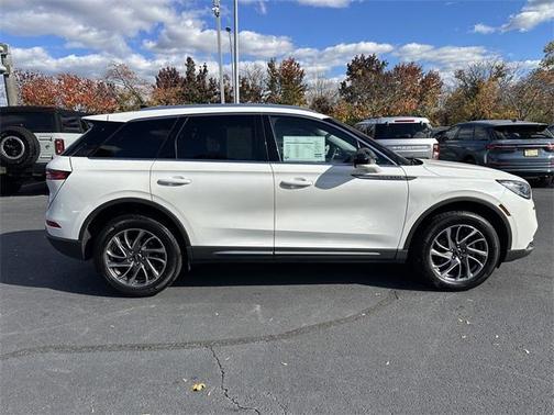 2022 Lincoln Corsair Standard