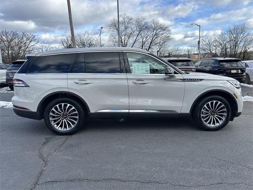 2023 Lincoln Aviator Standard AWD