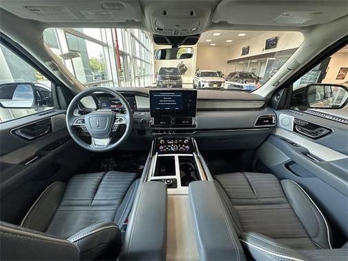 2023 Lincoln Navigator Black Label