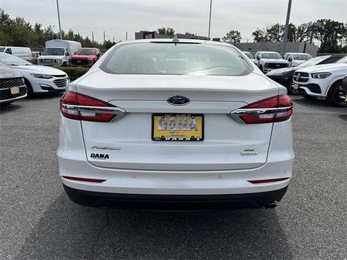 2020 Ford Fusion SE