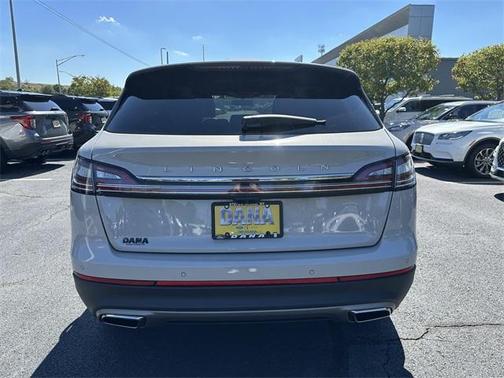 2023 Lincoln Nautilus Standard