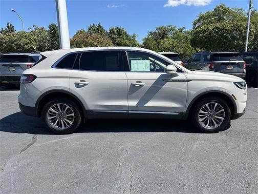 2023 Lincoln Nautilus Standard