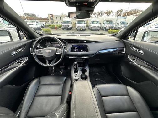 2022 Cadillac XT4 Luxury