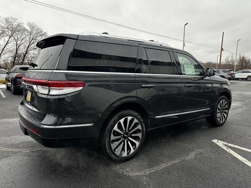 2024 Lincoln Navigator Reserve