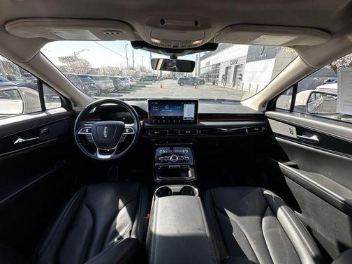 Ceramic Pearl Metallic Tinted Clearcoat 2023 Lincoln Nautilus Reserve