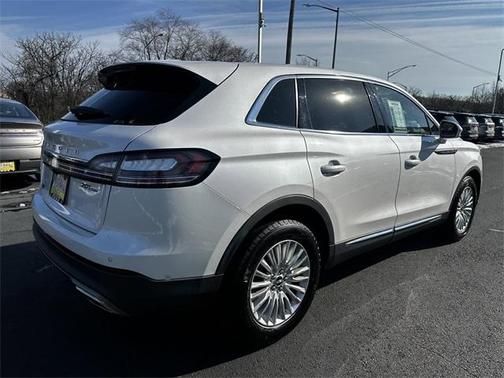 2019 Lincoln Nautilus Standard