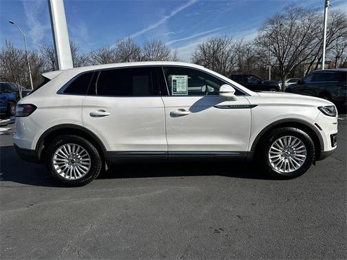 2019 Lincoln Nautilus Standard