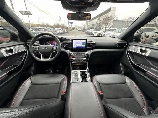 2022 Ford Explorer ST-Line