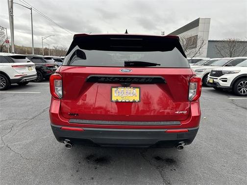 2022 Ford Explorer ST-Line