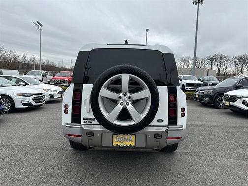 2023 Land Rover Defender First Edition