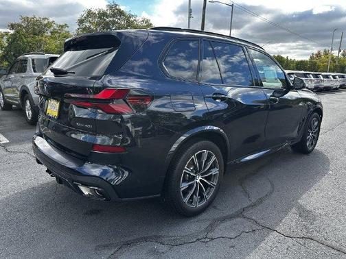 Carbon Black Metallic 2024 BMW X5 xDrive40i