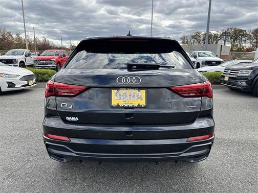 2022 Audi Q3 45 S line Premium