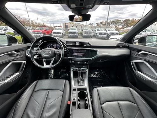 2022 Audi Q3 45 S line Premium