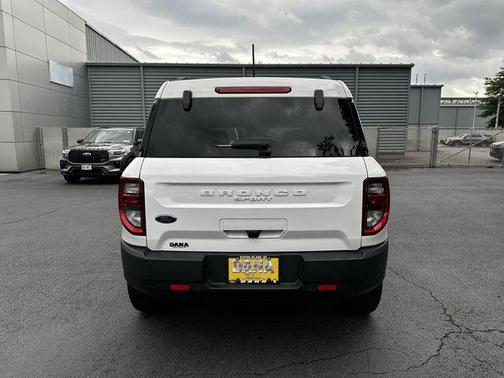 Oxford White 2023 Ford Bronco Sport Outer Banks