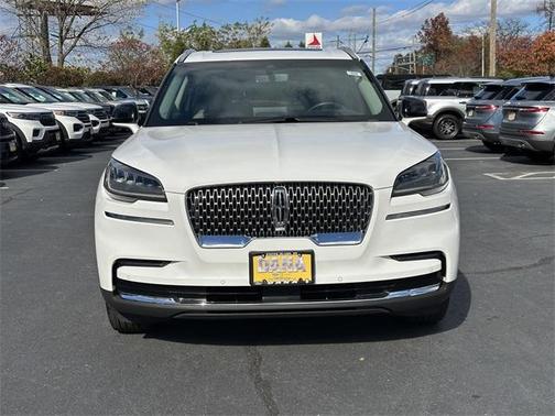 2022 Lincoln Aviator Standard AWD