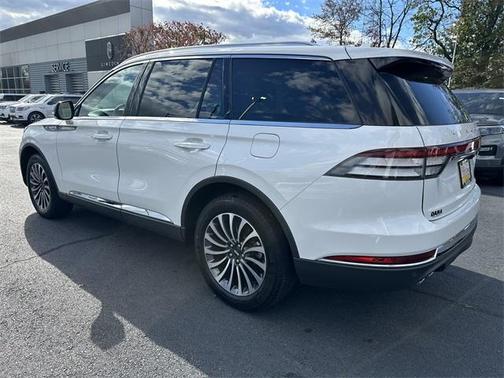 2022 Lincoln Aviator Standard AWD